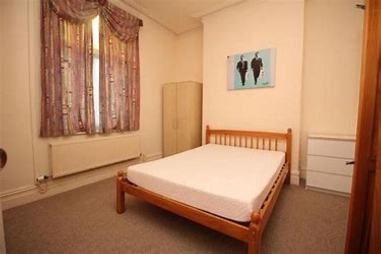 Hemel Short Stay เฮเมลเฮมพ์สเตด ภายนอก รูปภาพ